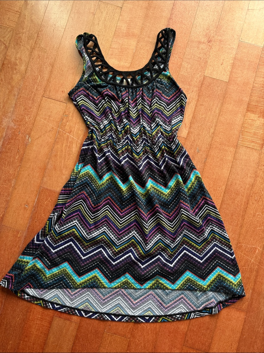 Sleeveless Chevron Print Sundress with Lattice Neckline - high low